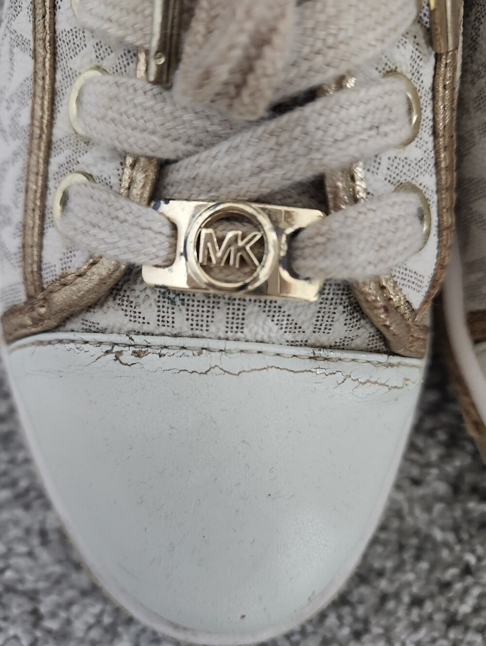 😻 3/$30 Size 7.5 Michael Kors Sneakers - Picture 7 of 9